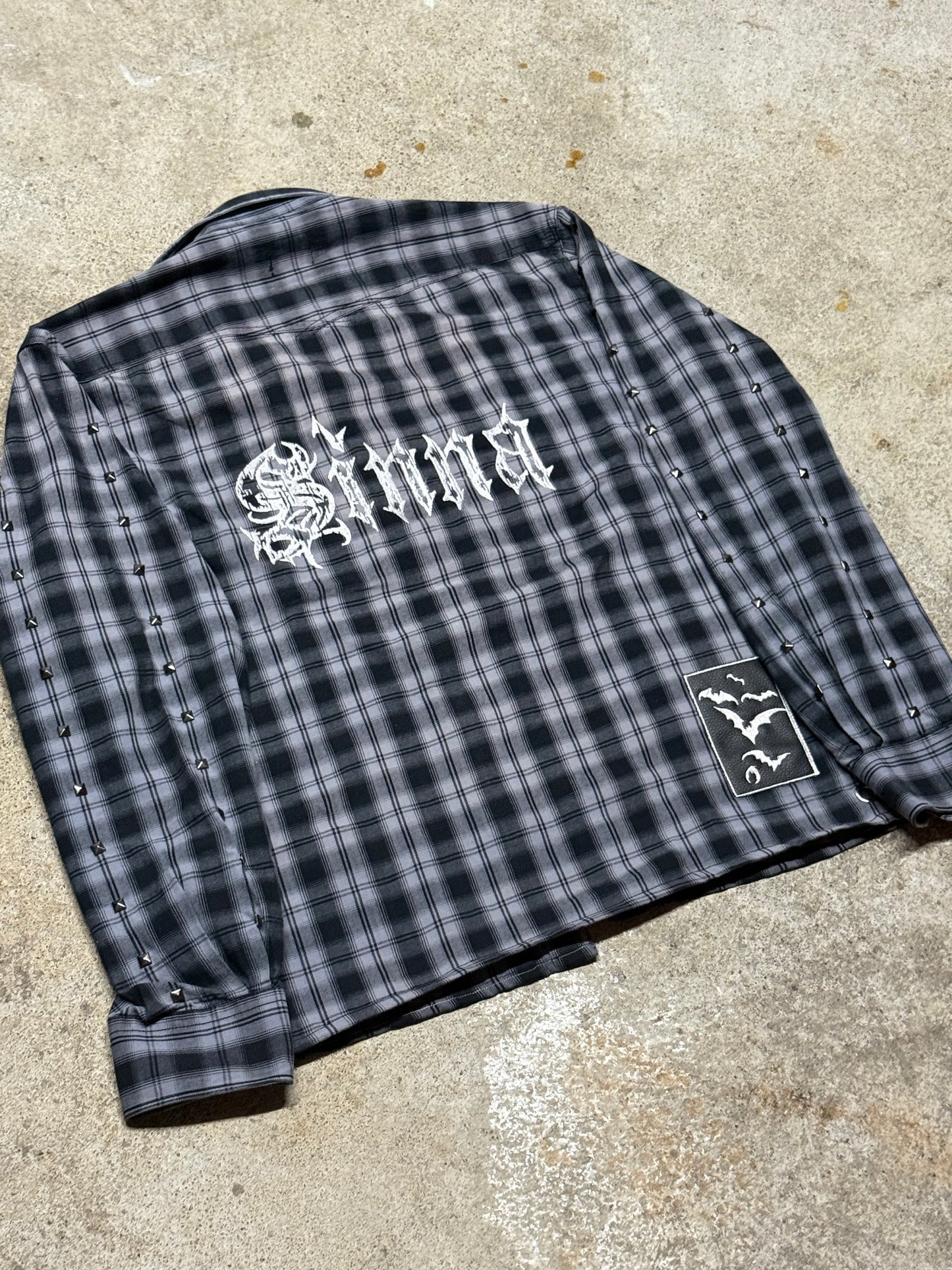 SINNA BAT SHIRT