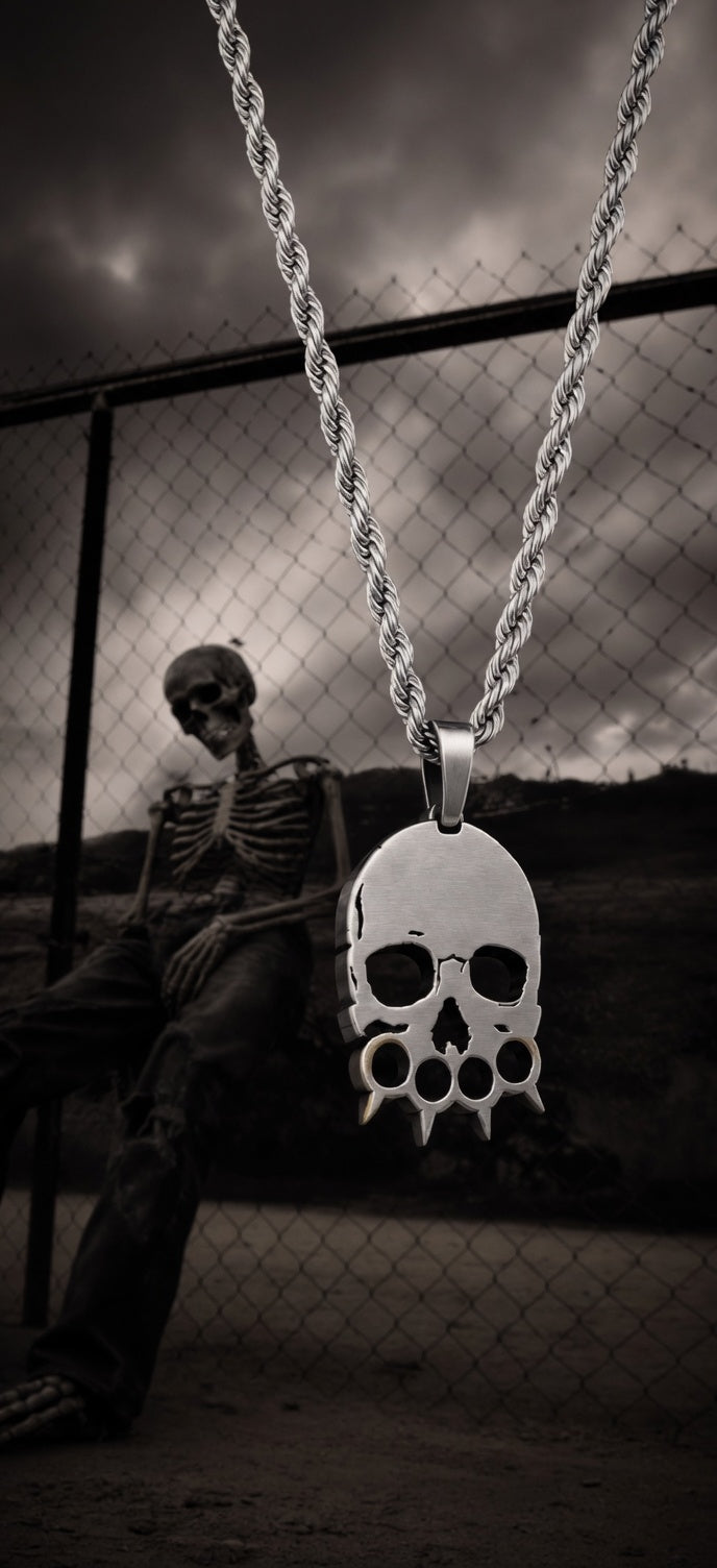 SKULLNUCKEL Pendant + Chain