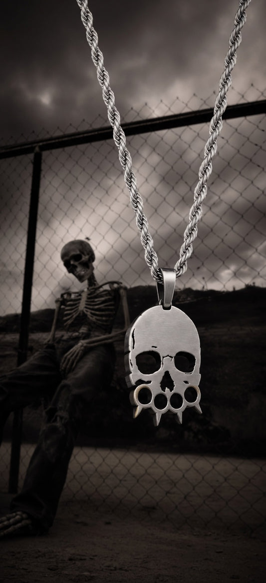 SKULLNUCKEL Pendant + Chain