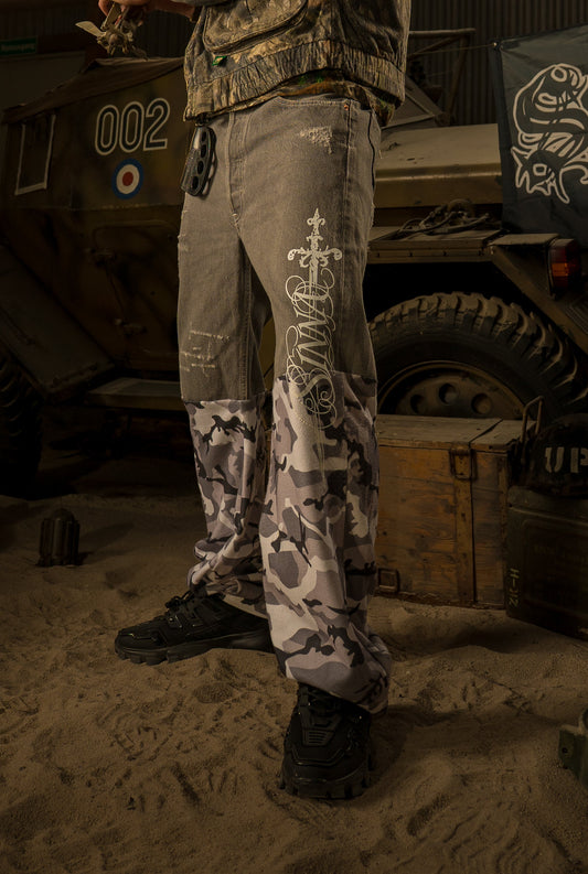 SINNA CAMO JEANS