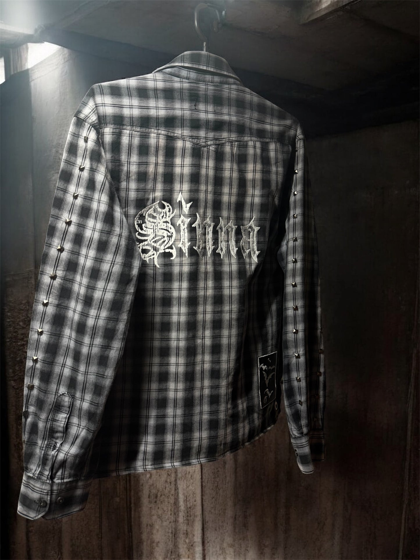 SINNA BAT SHIRT